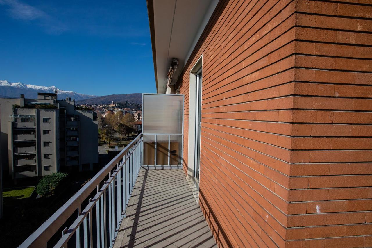 Terrazza Di Pinerolo Apartamento Exterior foto